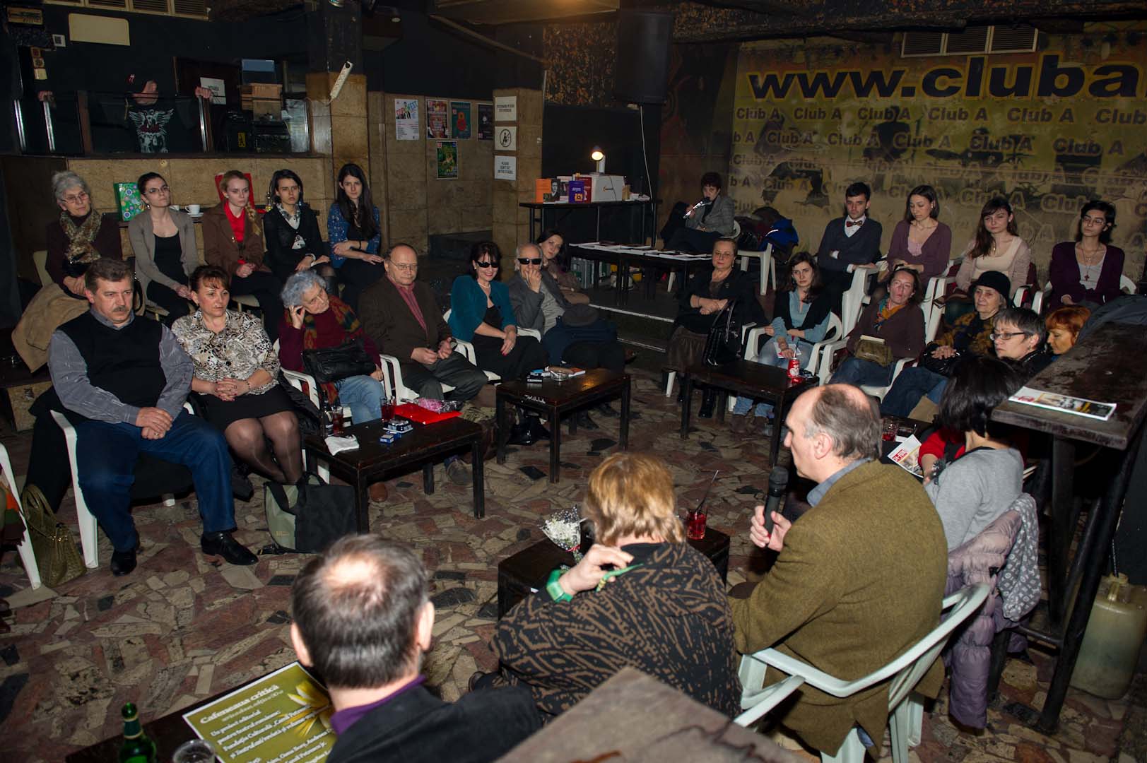 CafeneauaCritica03.jpg